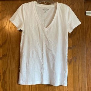 White V-neck J. Crew Mercantile Featherweight t-shirt, small